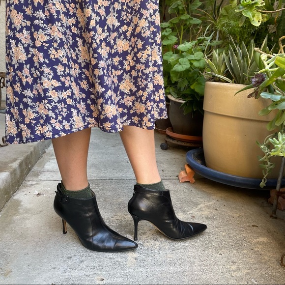 Vintage black Manolo Blahnik booties - Picture 2 of 16